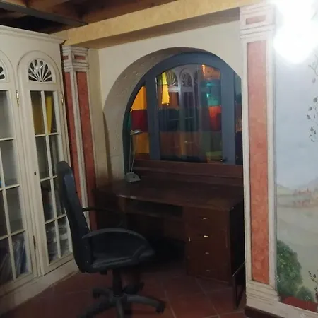 Palazzo Cinquecentesco Con Giardino Interno Apartmán *